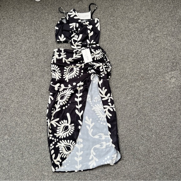 Two piece set - Picture 4 of 5